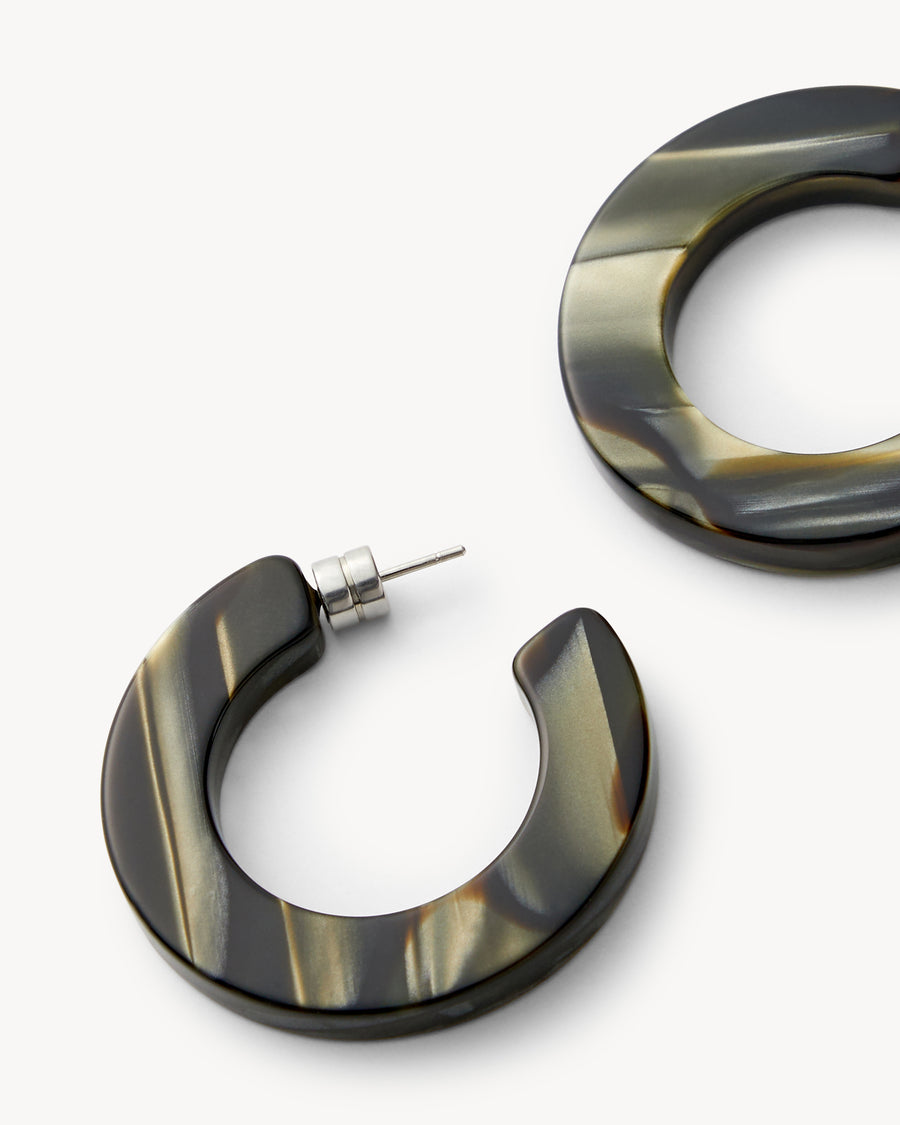 Kate Hoops in Midnight Horn